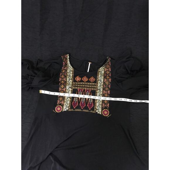 Free People La Cienga Ruffled BOHO Embroidered Ladies Top Size Small - Picture 5 of 7